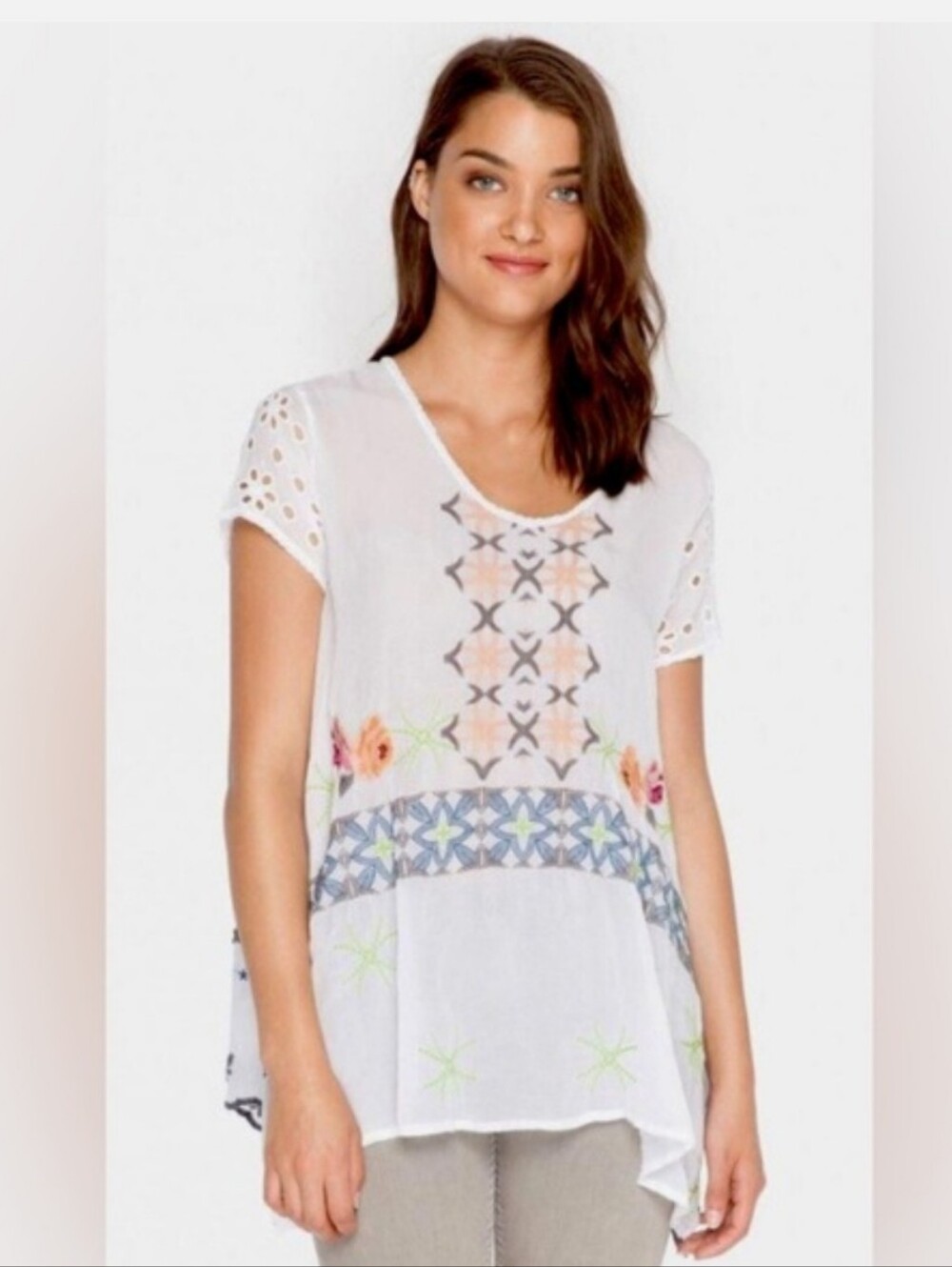 Johnny Was Embroidered Boho Tunic Top Size Large White Floral Eyelet Gauze